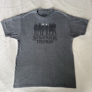 Stranger Things Shirt Mens Large Gray Crew Neck Short Sleeve Graphic Netflix B7
